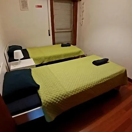 Habitación en casa particular Theorynomad Rooms Al Lisboa *
