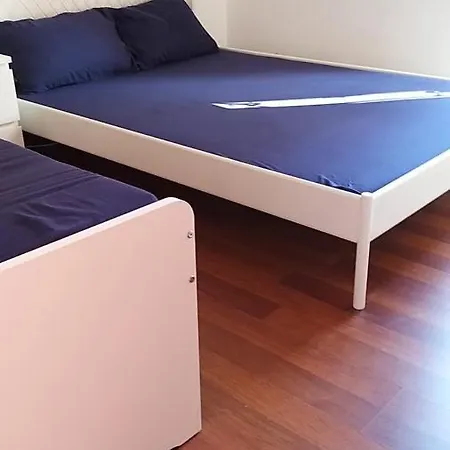 Habitación en casa particular Theorynomad Rooms Al Lisboa *