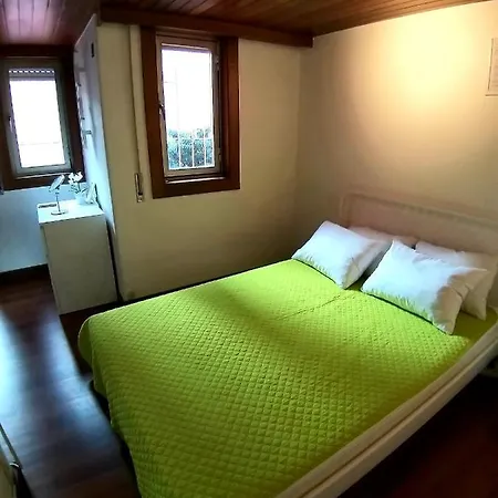 Theorynomad Rooms Al Lisboa Habitación en casa particular